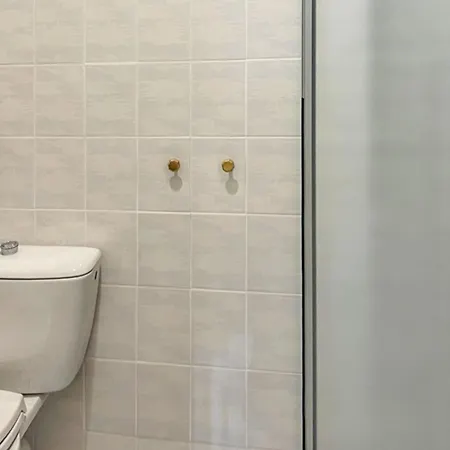 A Neris-les-bains, 20 M², Avec Terrasse C *