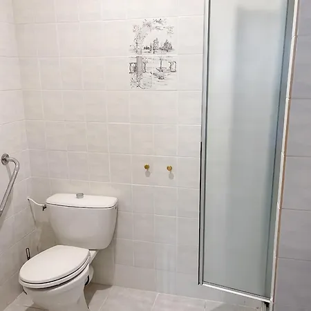 A Neris-les-bains, 20 M², Avec Terrasse C *